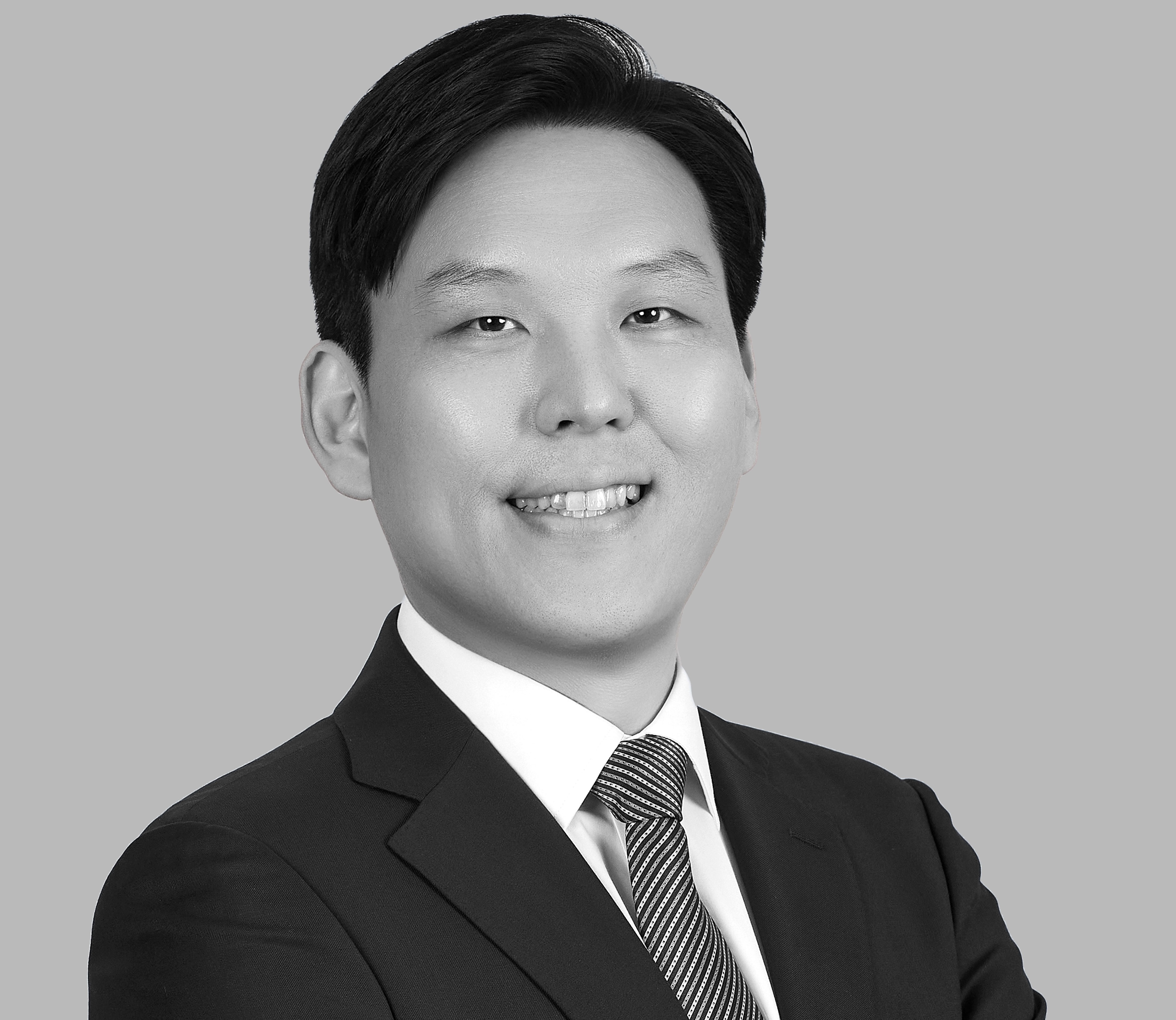Jae_Yoo-BW.JPG